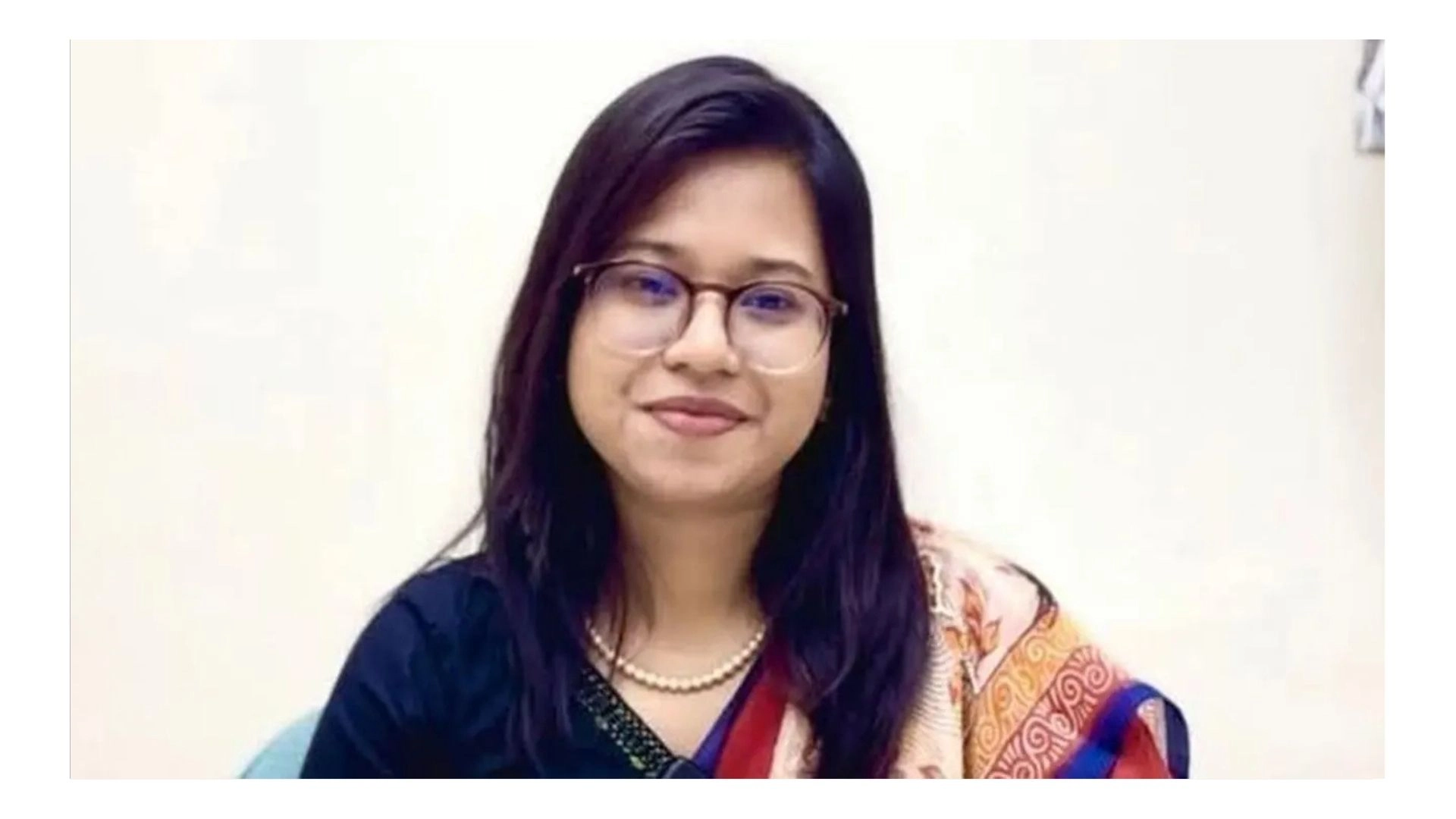 গেজেট প্রকাশ স্থগিত চেয়ে ইসিতে মনিরা শারমিনের আবেদন