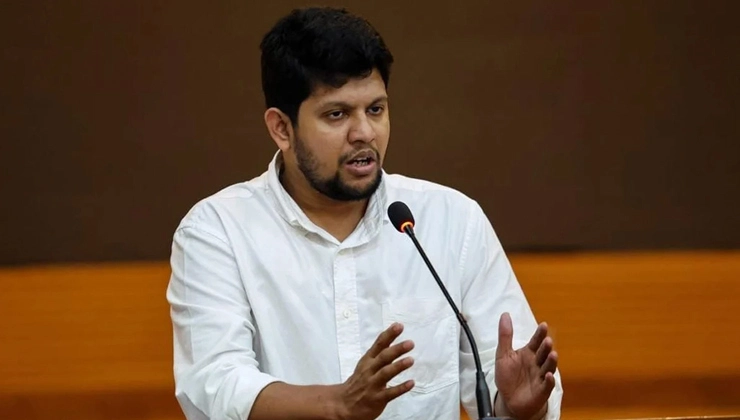 নির্বাচনি বাটোয়ারা মেনে নিয়ে এখন বিরোধিতার নাটক করা বন্ধ করেন: মাহফুজ