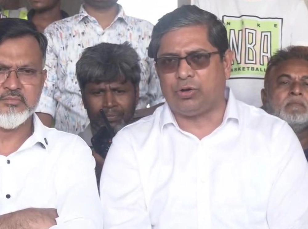বৃষ্টির কারণে মেট্রোরেল স্টেশনের নিচে কোরবানির পশু আশ্রয় নেয়: প্রতিমন্ত্রী