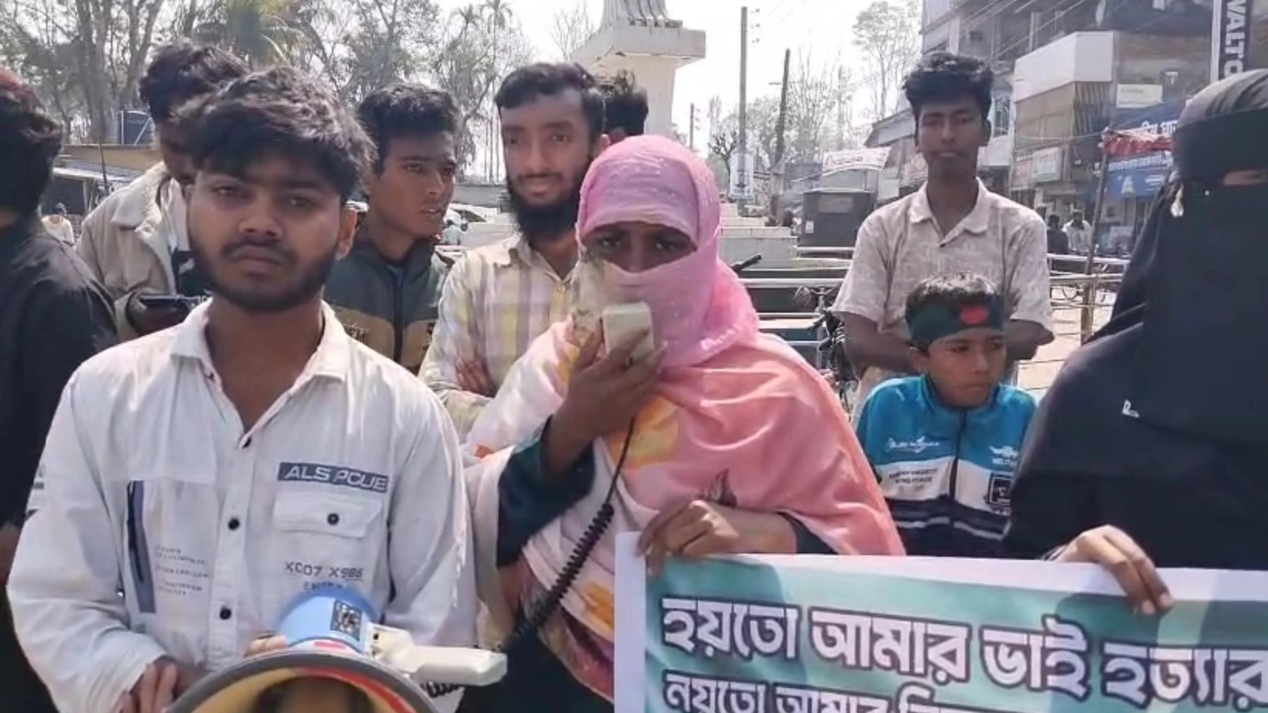 হাদি হত্যার বিচার না হলে আন্দোলন চলবে: হাদির বোন