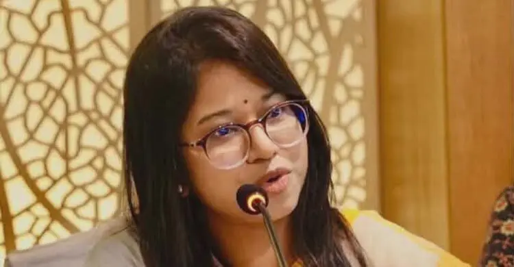 যে কারণে স্থগিত হলো মনিরা শারমিনের প্রার্থিতা