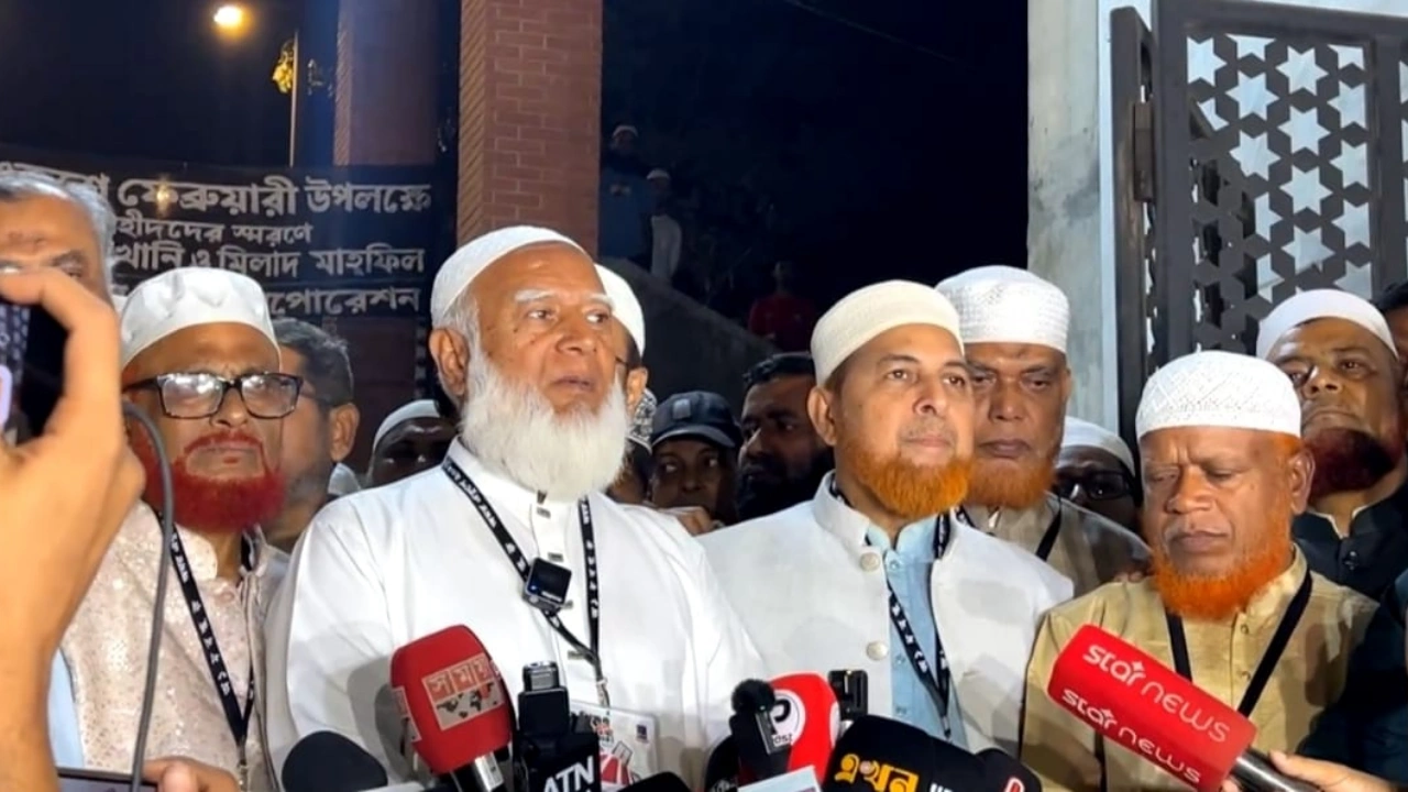 প্রথমবারের মতো শহীদ মিনারে শ্রদ্ধা জানালেন জামায়াত আমির