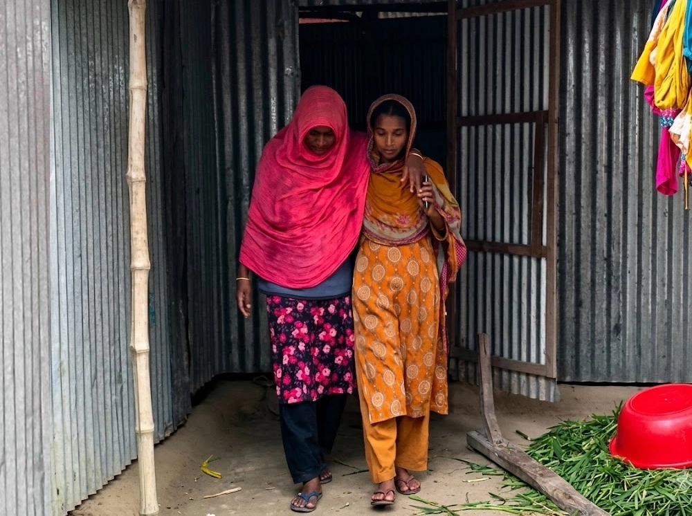 সিজারের দেড় মাস পর পেট থেকে বের হলো সুতা, ডাক্তার বললেন ঠিক আছে