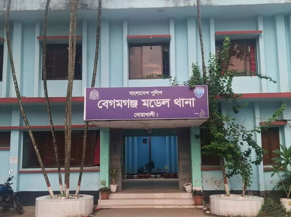 আলমারিতে ছিল বিষধর সাপ, পেঁয়াজ নিতে গিয়ে প্রাণ গেল গৃহবধূর