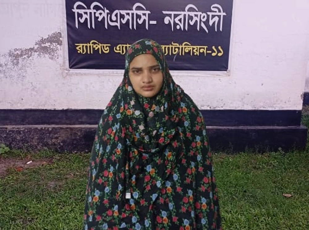 দুই মাসের শিশুর পা মুচড়ে দেওয়ার ঘটনায় অভিযুক্ত চাচি গ্রেফতার