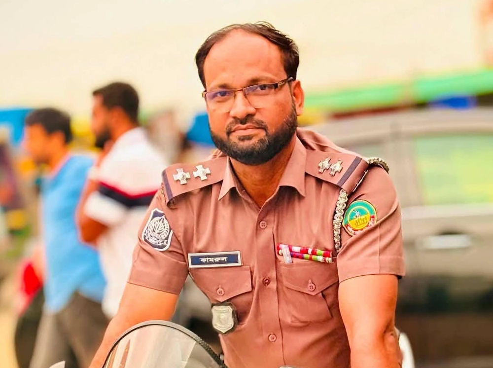 কৃষকলীগ নেতাকে আটকের পর টাকা নিয়ে ছেড়ে দেওয়ার অভিযোগ এসআইয়ের বিরুদ্ধে