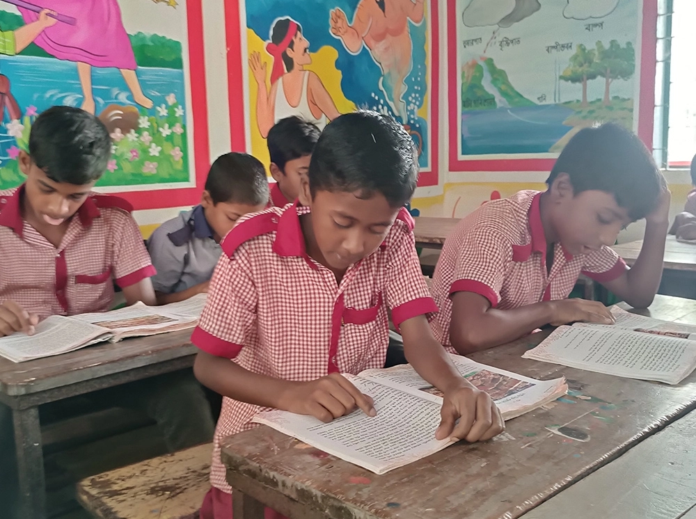 বাড়িভিটা শেষ সম্বল বিক্রি করেও থামেনি নাঈমের বাঁচার লড়াই