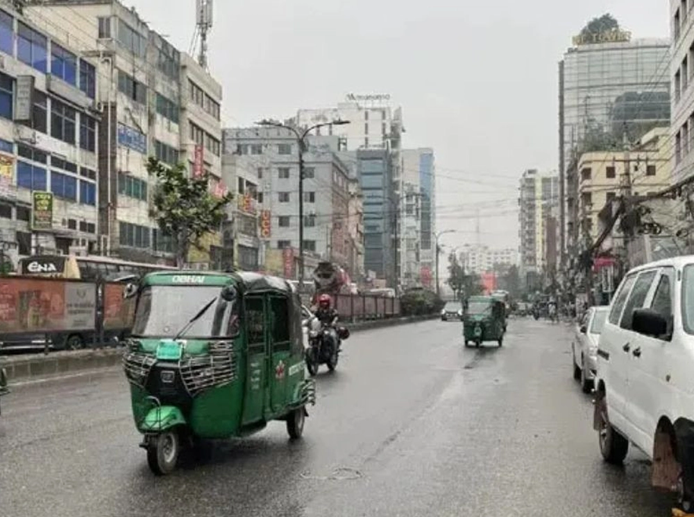 বৃষ্টির পরও ঢাকার বাতাস আজ ‘অস্বাস্থ্যকর’