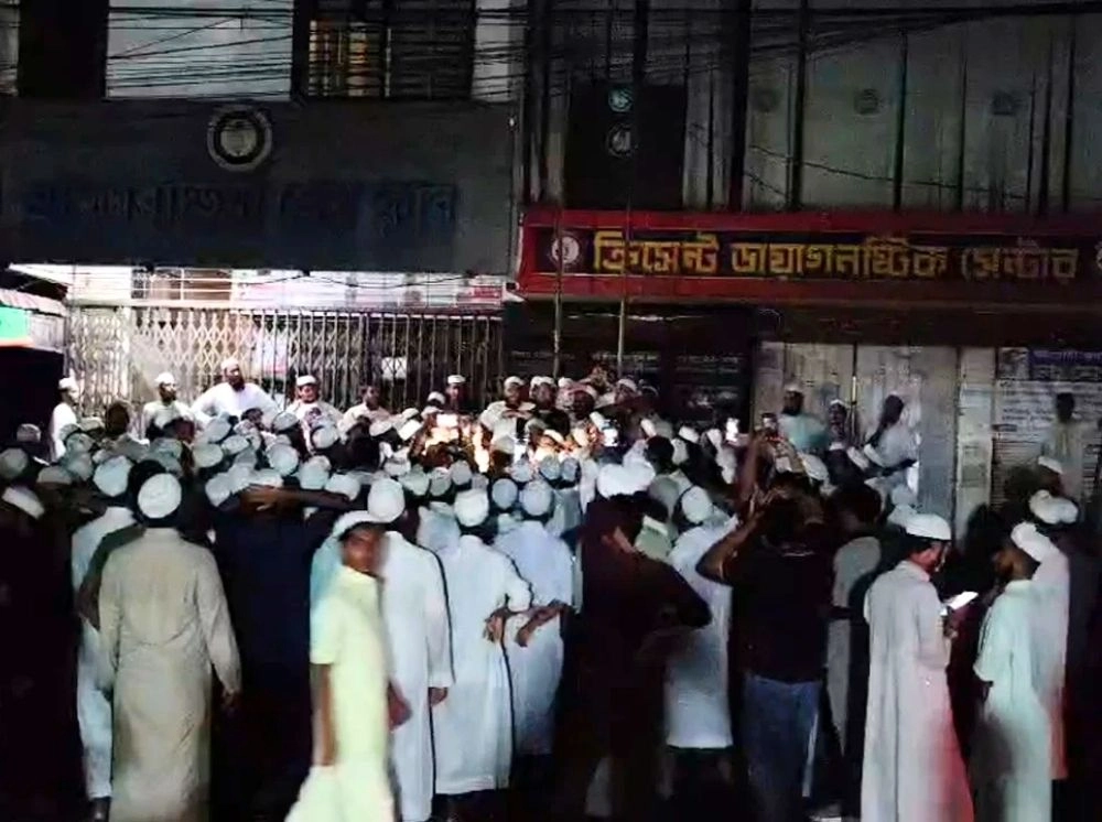 হাসনাত আবদুল্লাহকে বয়কটের দাবিতে কওমি শিক্ষার্থীদের বিক্ষোভ