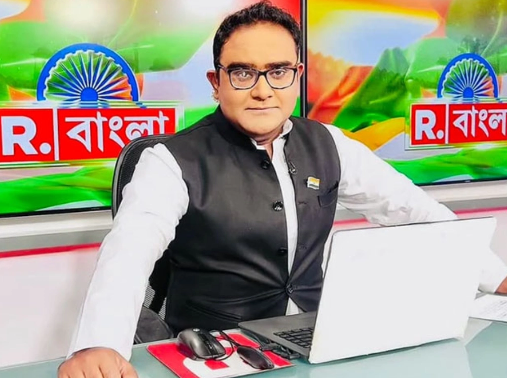 ‘রিপাবলিক বাংলা’ ছাড়লেন সাংবাদিক ময়ূখ রঞ্জন