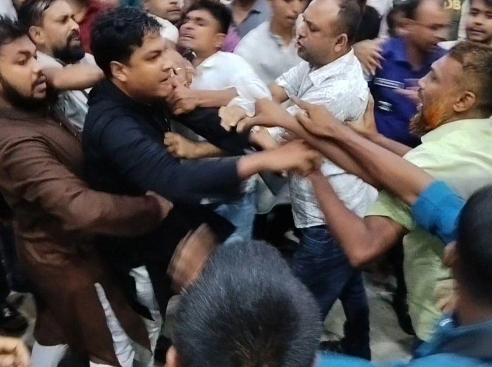 ‘এনসিপি বয়কট’ স্লোগানকে কেন্দ্র করে গাইবান্ধায় হাতাহাতি
