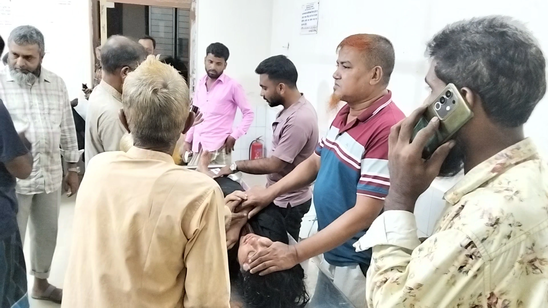 নেত্রকোনায় ট্রাকের ধাক্কায় অটোরিকশা চালকসহ নিহত ২, আহত ৩