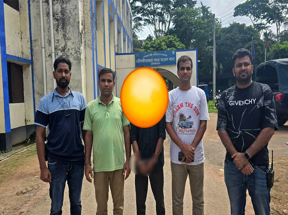 এআই দিয়ে পর্নোগ্রাফি বানিয়ে সাবেক স্ত্রীকে ব্ল্যাকমেল