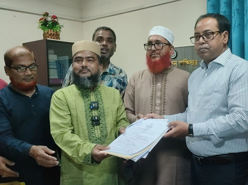 মির্জা ফখরুলের ছেড়ে দেওয়া আসনে জামায়াত প্রার্থীর মনোনয়ন দাখিল