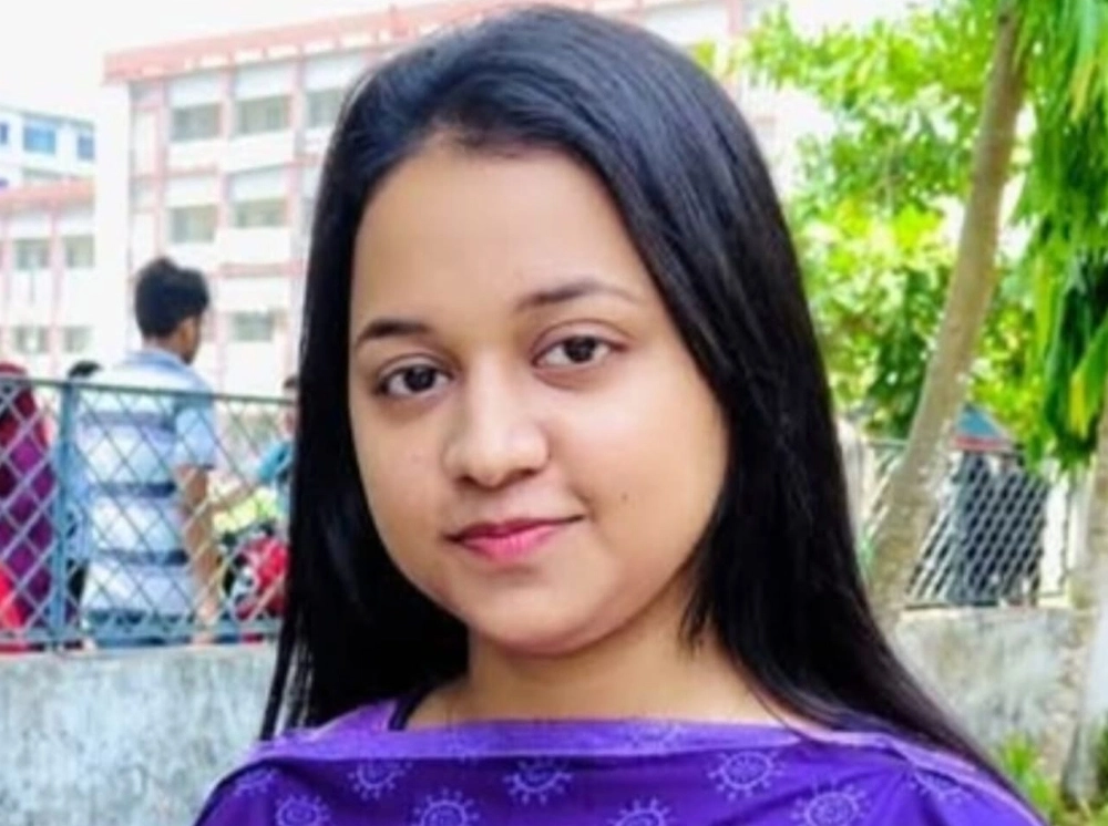 মাদারীপুরে ঘরে ঢুকে প্রবাসীর স্ত্রীকে কুপিয়ে হত্যা