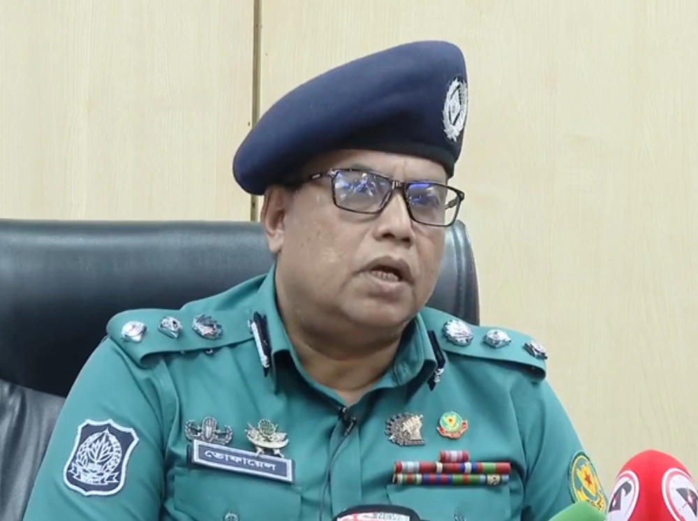 ককটেল বিস্ফোরণ নিয়ে পাটওয়ারীকে জিজ্ঞাসাবাদ করা উচিত: ডিএমপি