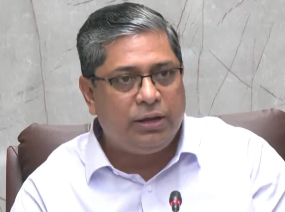 স্থানীয় সরকারের ৬৫৪৪ প্রতিষ্ঠানের ছাদে সৌরবিদ্যুৎ, লক্ষ্য ৩০০ মেগাওয়াট