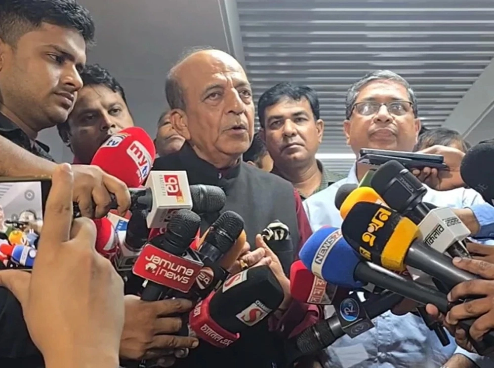 বাংলাদেশ-ভারত সম্পর্ক অতীতে আটকে থাকার কোনো সুযোগ নেই: দীনেশ ত্রিবেদী