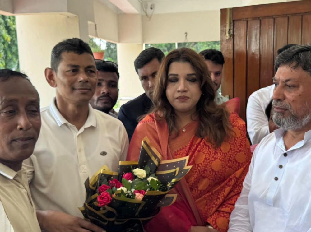 ভারত হাসিনাকে ফেরত দিলে গ্রেফতার করা হবে: শামা ওবায়েদ