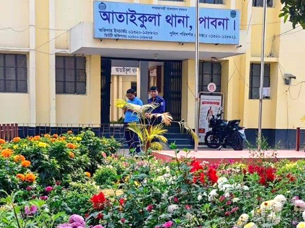 পাবনায় বৃদ্ধের বিরুদ্ধে শিশুকে ধর্ষণচেষ্টার অভিযোগ
