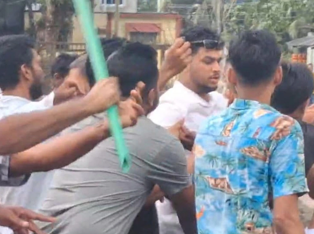সার ডিলার নিয়োগ ইস্যুতে জামায়াত এমপির ভাইকে মারধর