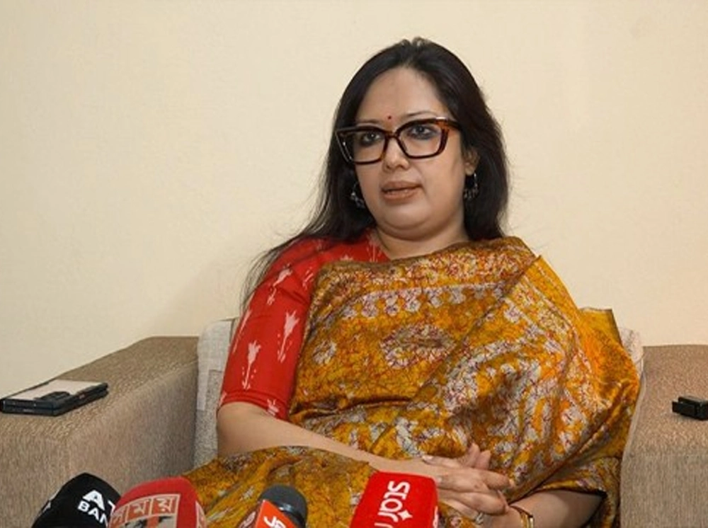 ডিএজি ছোটনের বিরুদ্ধে লিখিত অভিযোগ রুমিন ফারহানার
