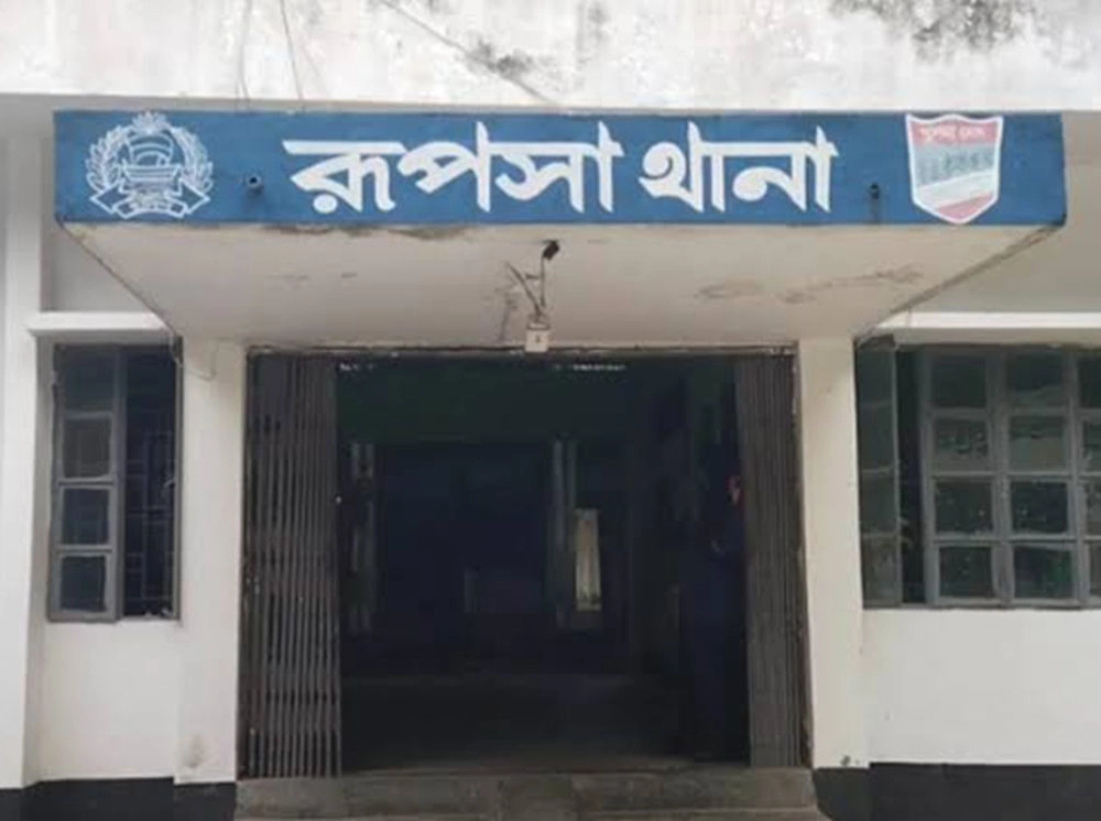 খুলনায় মাছের ঘেরে মিলল গুলিবিদ্ধ যুবকের লাশ