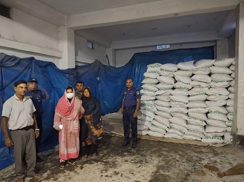 চুয়াডাঙ্গায় ৪০৩ বস্তা সরকারি সার জব্দ