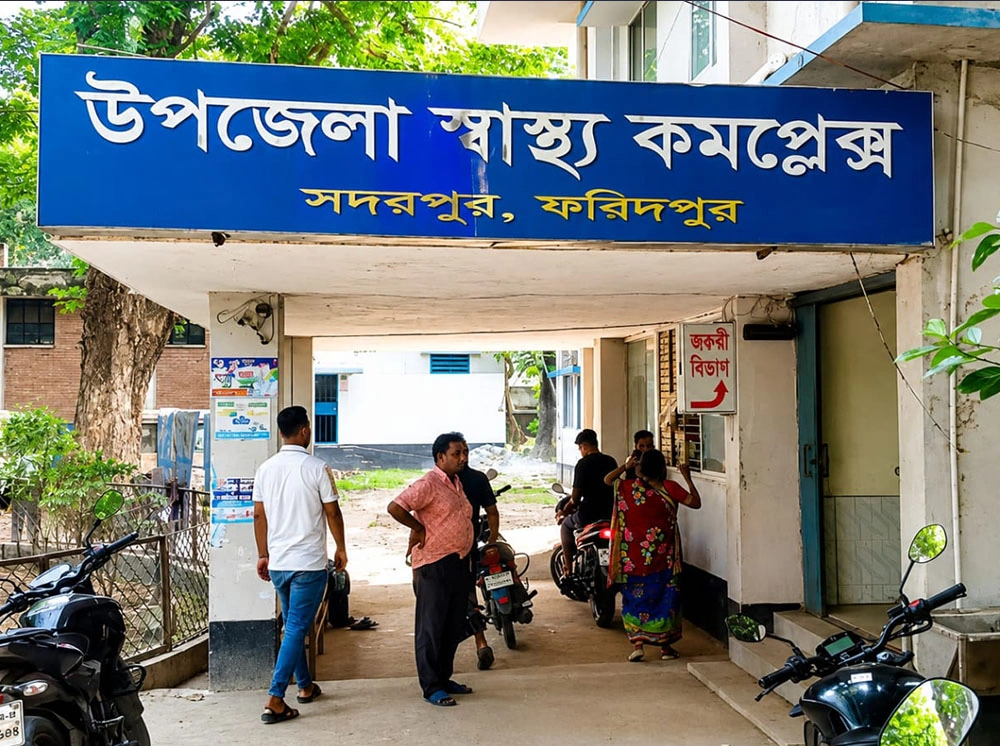 ওড়না পেঁচিয়ে ভ্যানের চাকায়, প্রাণ গেল ১৩ বছরের কিশোরীর