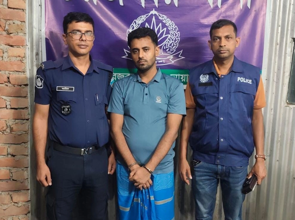 নোয়াখালীতে মাদকবিরোধী অভিযানে গ্রেফতার ১৩