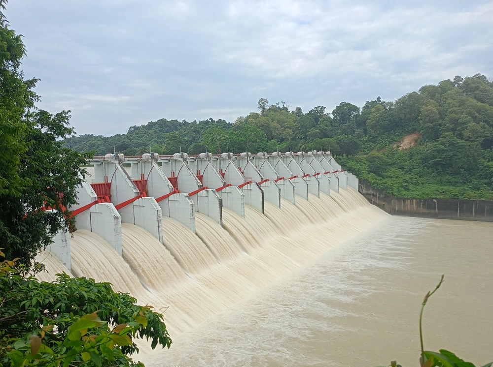 বন্ধ করে দেওয়া হলো কাপ্তাই বাঁধের ১৬ জলকপাট