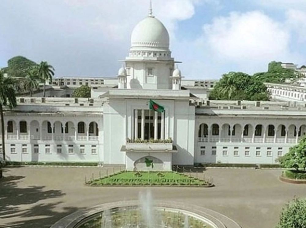 প্রধান বিচারপতির সাথে সুপ্রিম বার সভাপতির বাকবিতণ্ডা: এজলাস ত্যাগ ৫ বিচারকের