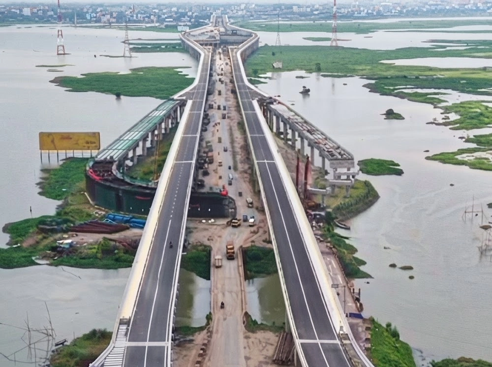 আশুলিয়ায় যানজট কমাতে খুলে দেওয়া হচ্ছে দুই সার্ভিসলেন সেতু