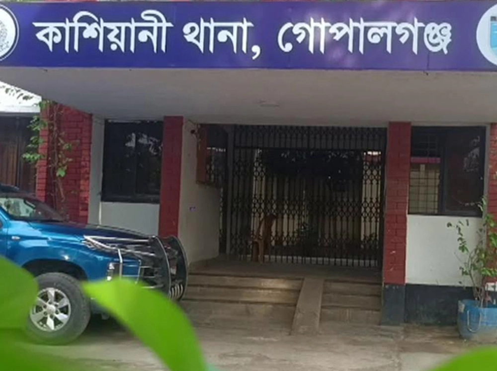গোপালগঞ্জে দুই গ্রুপের সংঘর্ষ