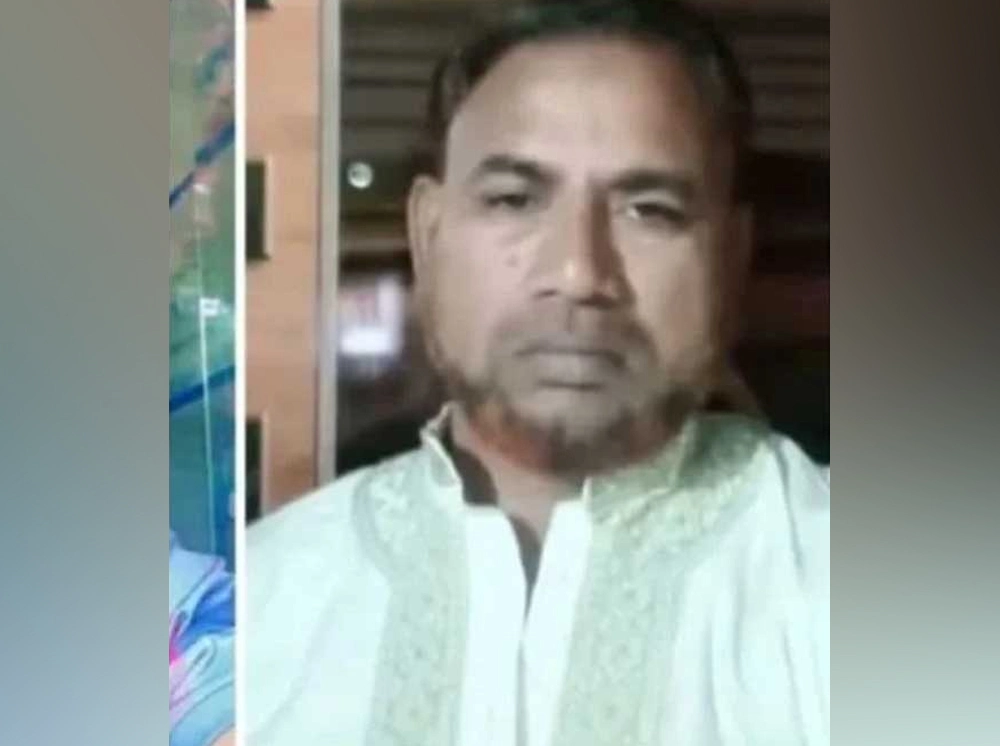 হাসপাতালে মৃত্যুশয্যায় মা, চিকিৎসার টাকা নিয়ে উধাও বড় ছেলে