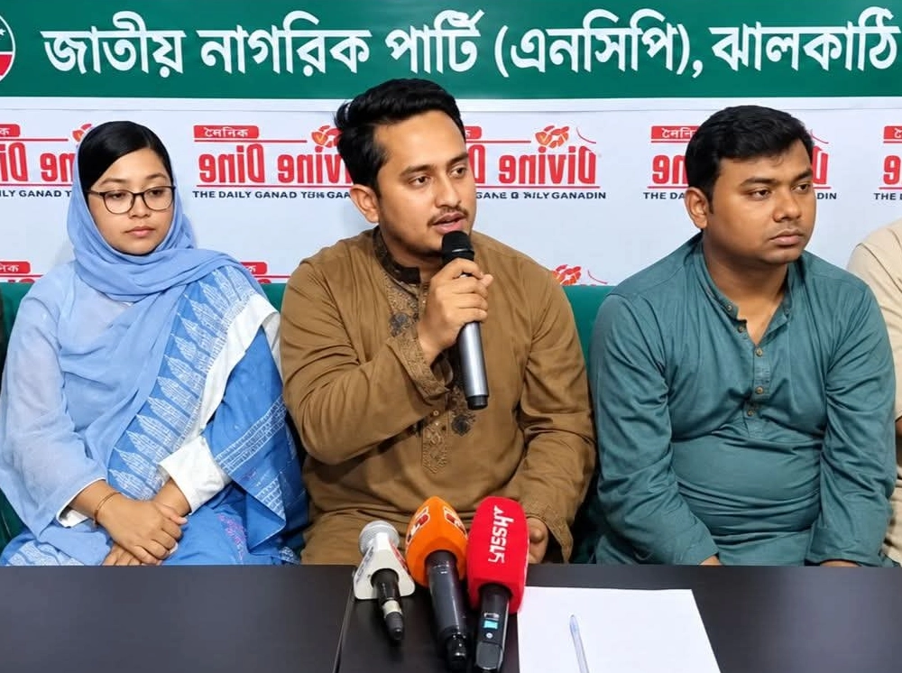 হাসিনা ফিরলে ফাঁসির কাষ্ঠে নিতে জুলাই শহীদদের পরিবারই যথেষ্ট: সারজিস