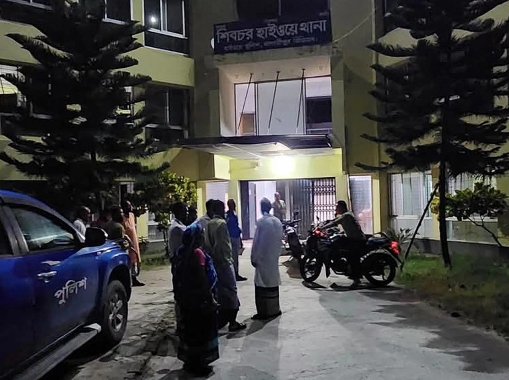 মোটরসাইকেল রেস করতে গিয়ে তরুণের মৃত্যু