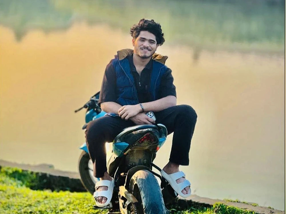 ডেভিড ইমনের ‘নতুন সংস্করণ’ ডেভিড জিহাদ আটক