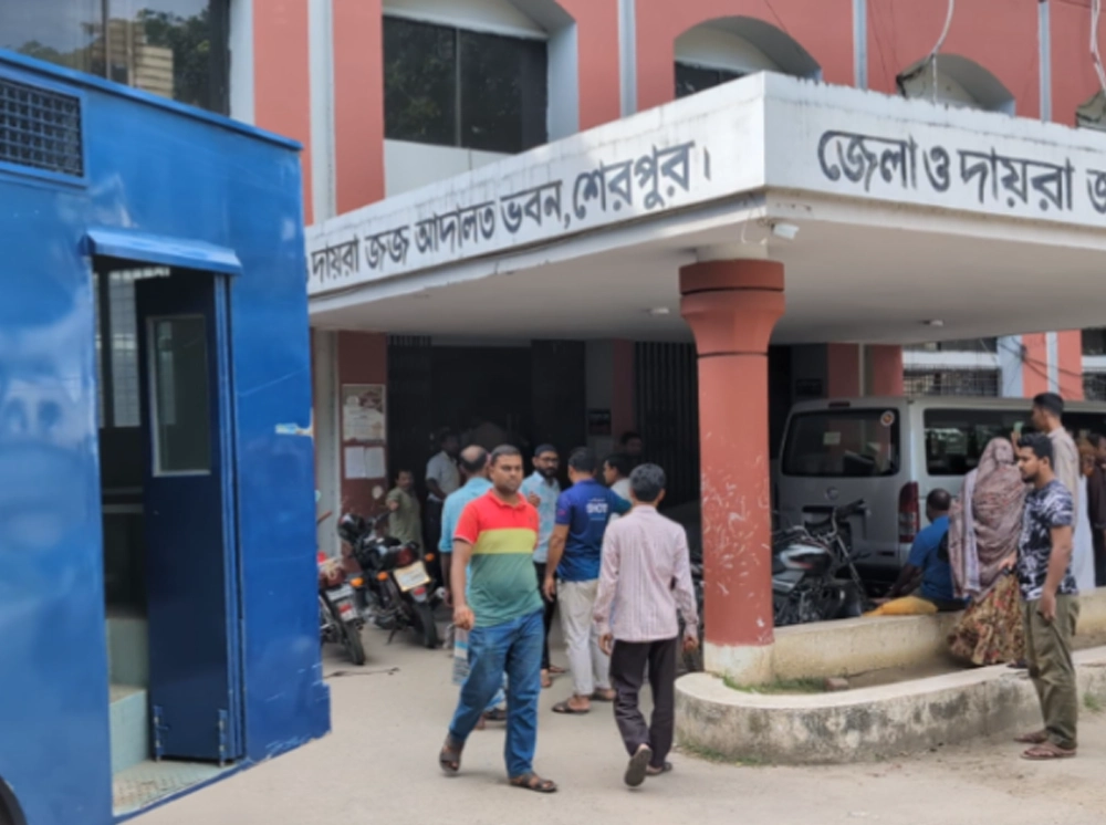 শেরপুরে ১৪ কোটি টাকার সার কালোবাজারি, ডিলারসহ কারাগারে ১৫