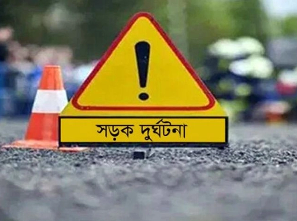 মুন্সীগঞ্জে বাস-প্রাইভেটকার সংঘর্ষে নিহত ৪