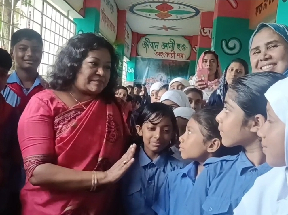 ডেঙ্গু প্রতিরোধে মাদারীপুরের শিক্ষাপ্রতিষ্ঠানে পরিচ্ছন্নতা অভিযান