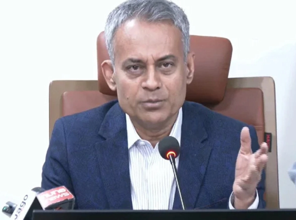 ৩ মাসের মধ্যে ঢাকার চারপাশে ওয়াটার বাস চালুর উদ্যোগ: নৌ-পরিবহনমন্ত্রী
