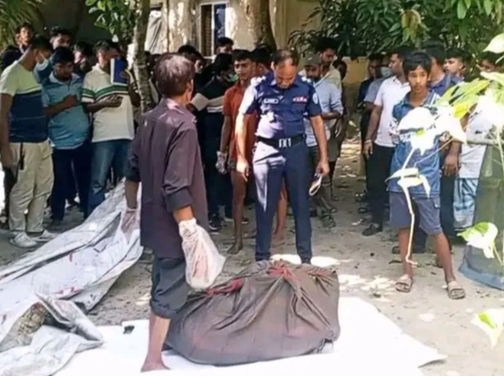চাঁদপুরে ভাসমান বস্তাবন্দি নারীর লাশ উদ্ধার