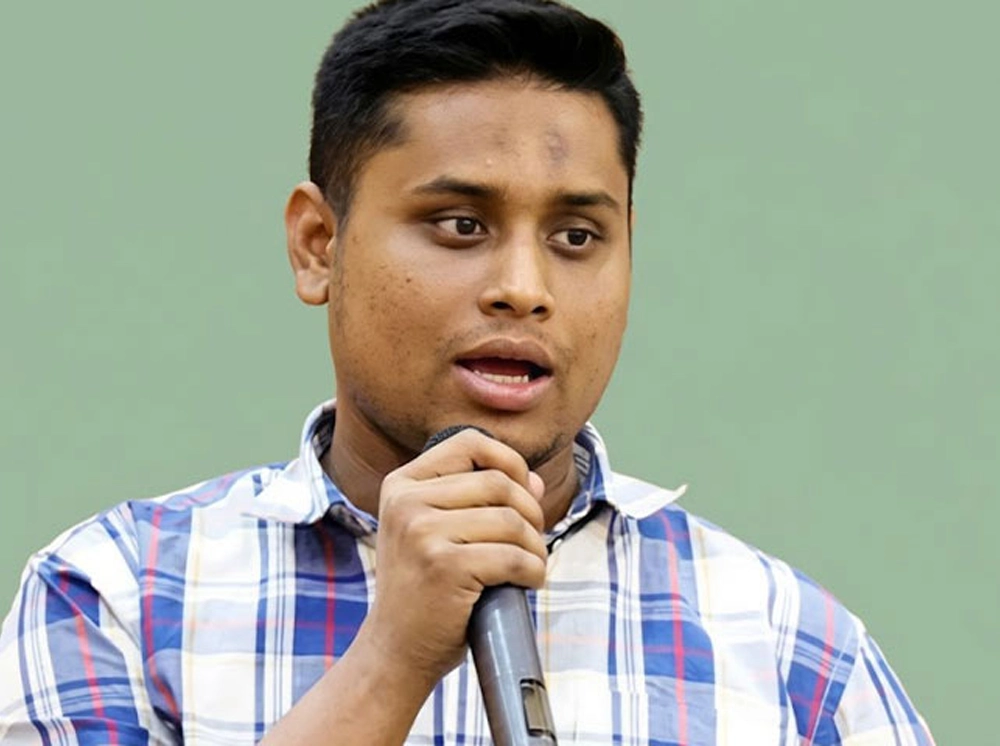 বিরোধীদলের ওপর গোয়েন্দাগিরি অত্যন্ত বিপজ্জনক: হাসনাত