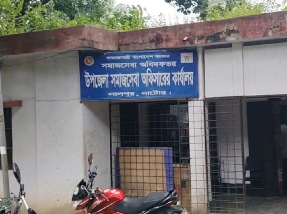 ভাইভা না দিয়েও ফ্যামিলি কার্ড শুমারির চূড়ান্ত তালিকায় বিএনপি নেতার স্ত্রী