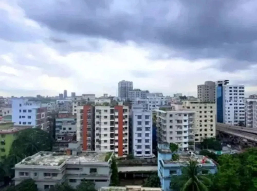 ঢাকায় বৃষ্টির আভাস, কমতে পারে দিনের তাপমাত্রা