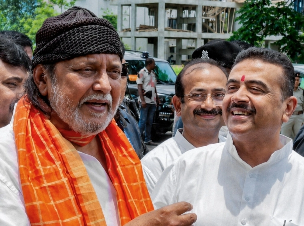 মন্ত্রী পদমর্যাদায় মিঠুন চক্রবর্তীকে উপদেষ্টা বানালেন শুভেন্দু
