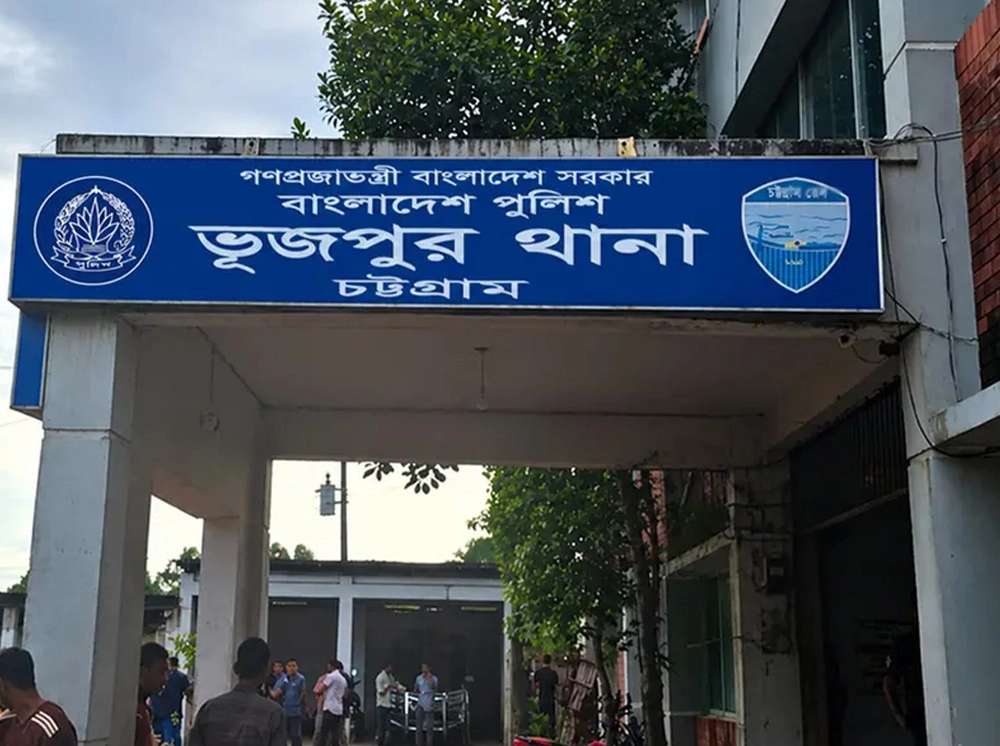 প্রতিবেশীর ঘর থেকে শিশুর লাশ উদ্ধার, গ্রেফতার ৩