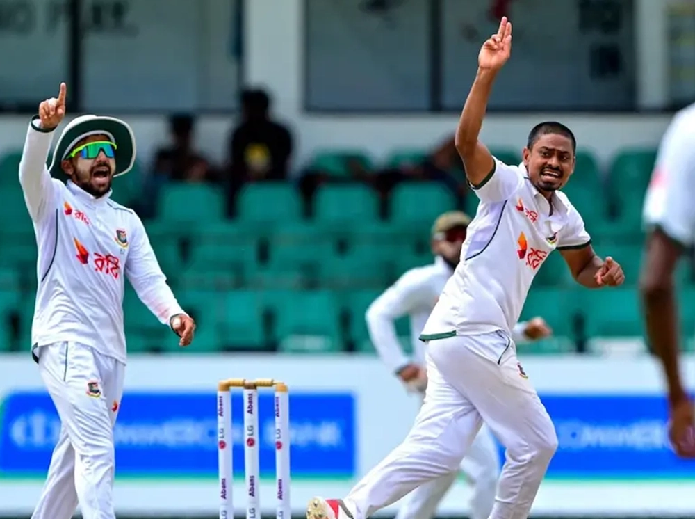 ব্যাটারদের ব্যর্থতার পর স্পিন ঘূর্ণিতে ম্যাচে ফিরল বাংলাদেশ