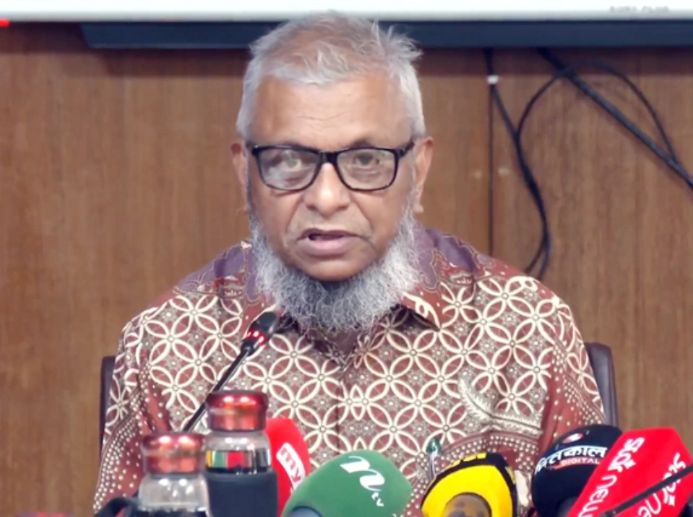 বিনামূল্যে ১০ হাজার শ্রমিক নেবে মালয়েশিয়া, হবে দক্ষতা যাচাই: শ্রমমন্ত্রী
